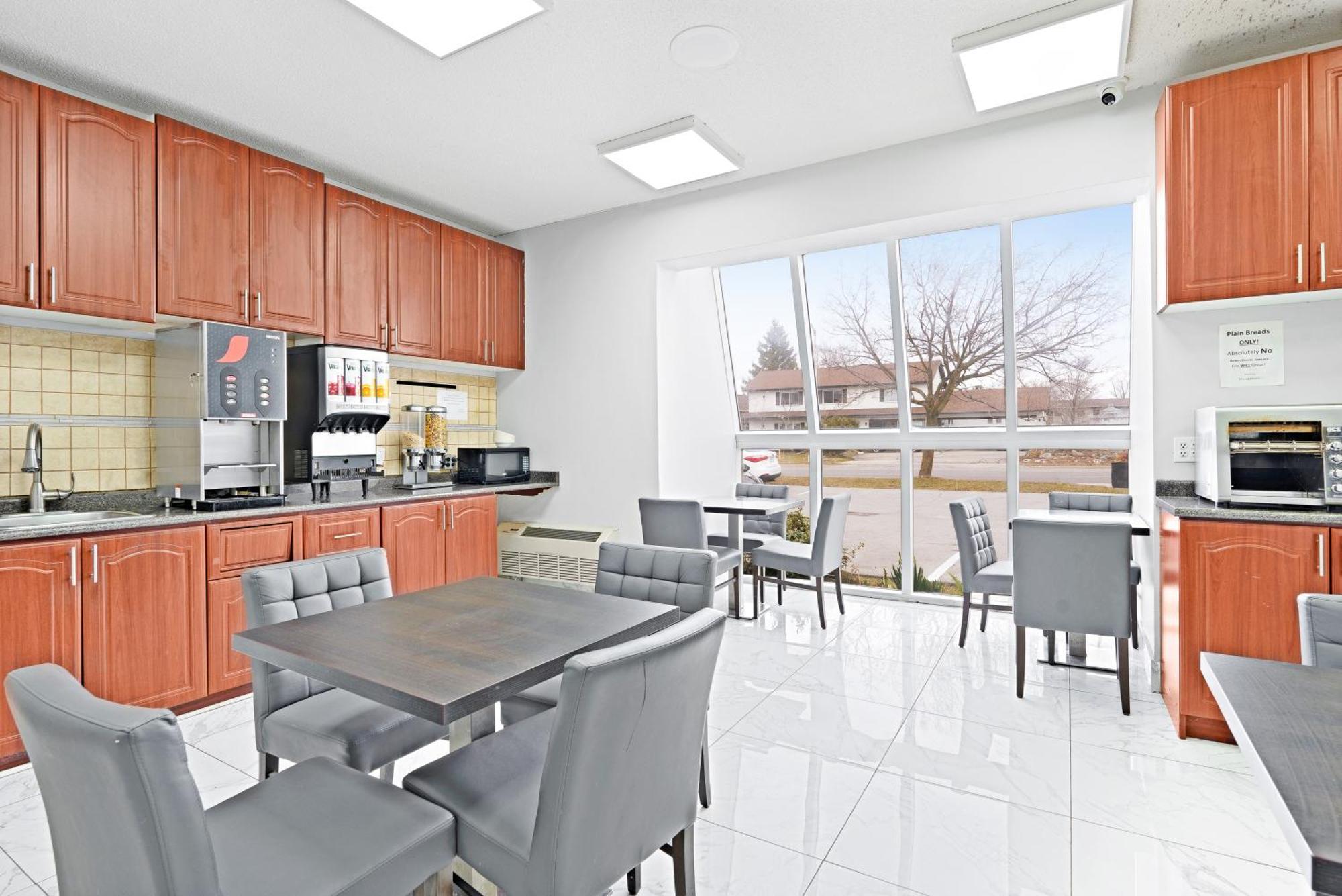 Niagara Lodge & Suites Екстер'єр фото