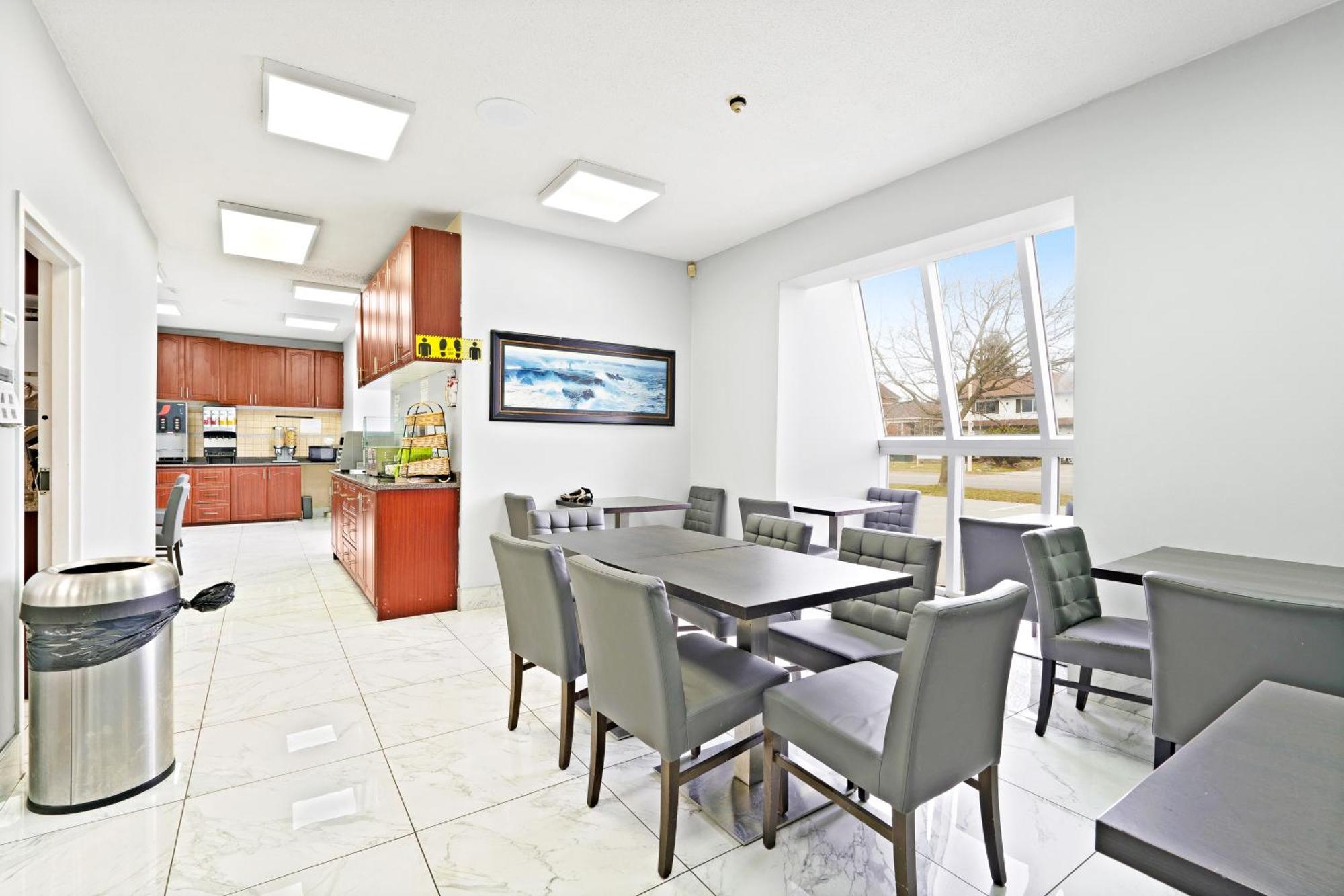 Niagara Lodge & Suites Екстер'єр фото