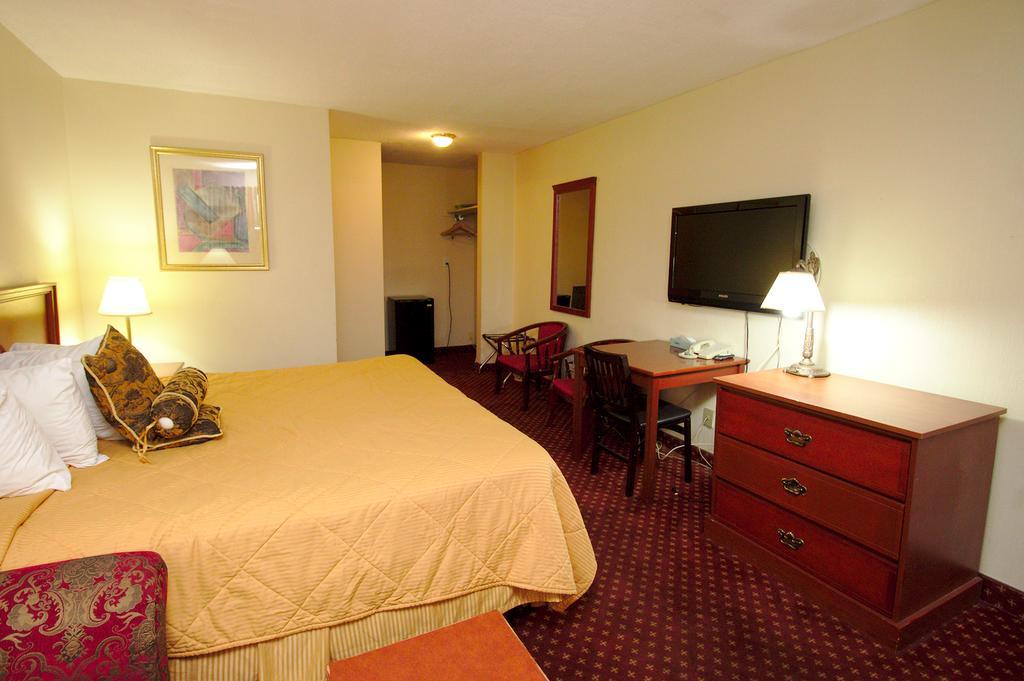 Niagara Lodge & Suites Екстер'єр фото